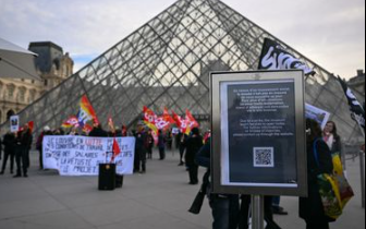 ratusan-turis-di-museum-louvre-antri-usai-pegawai-mogok-kerja