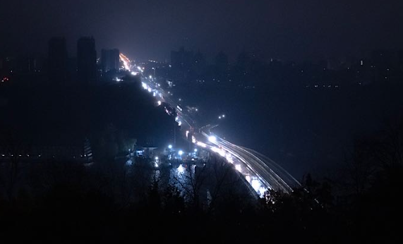 kyiv-ditutup-kegelapan-usai-laringan-listrik-rusia-dirusak