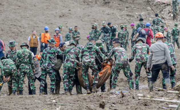 Longsor Cisarua Tewaskan Marinir